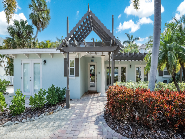 Beautiful Anna Maria Vacation Home with Pool & Canal Views